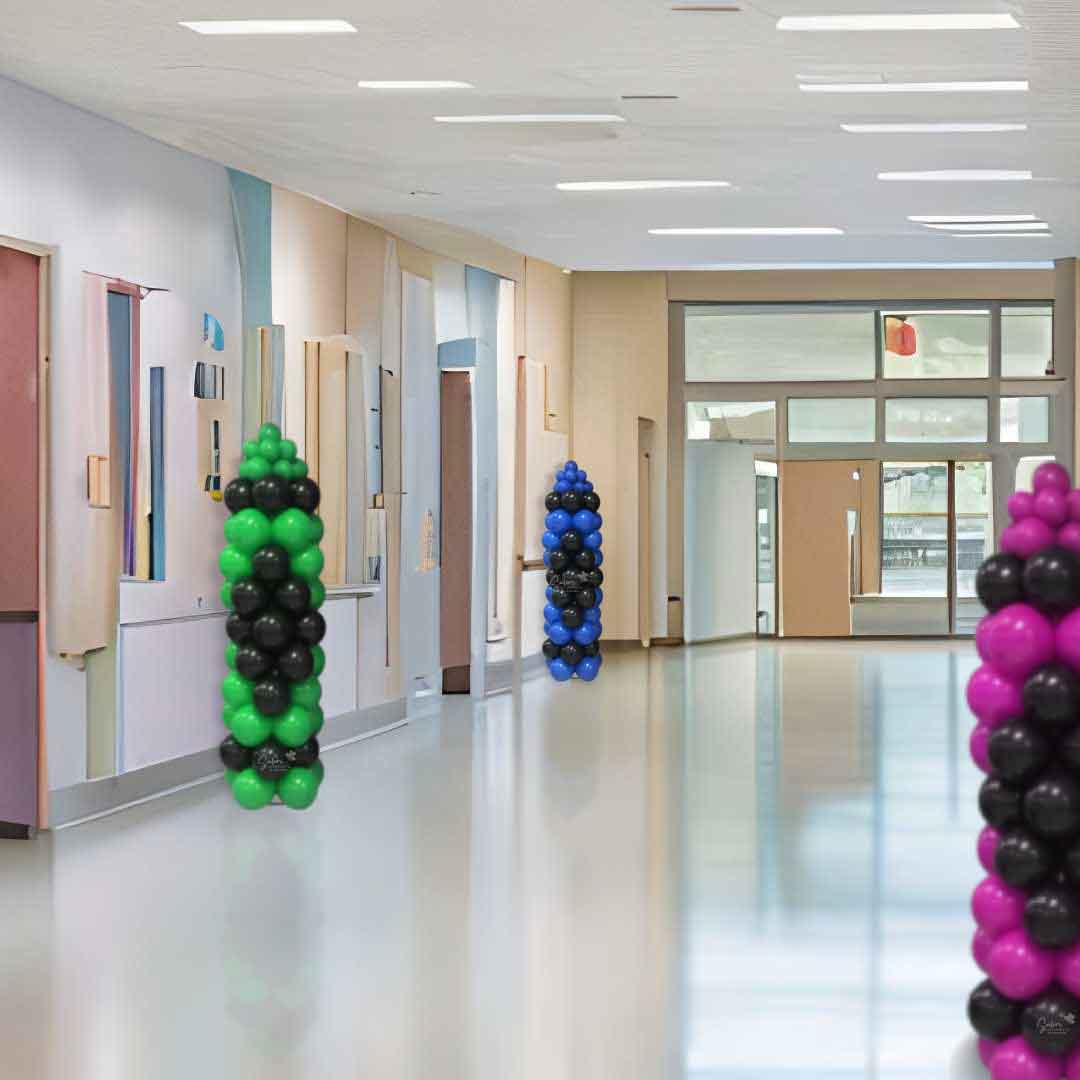 Columna de globos estilo Crayola